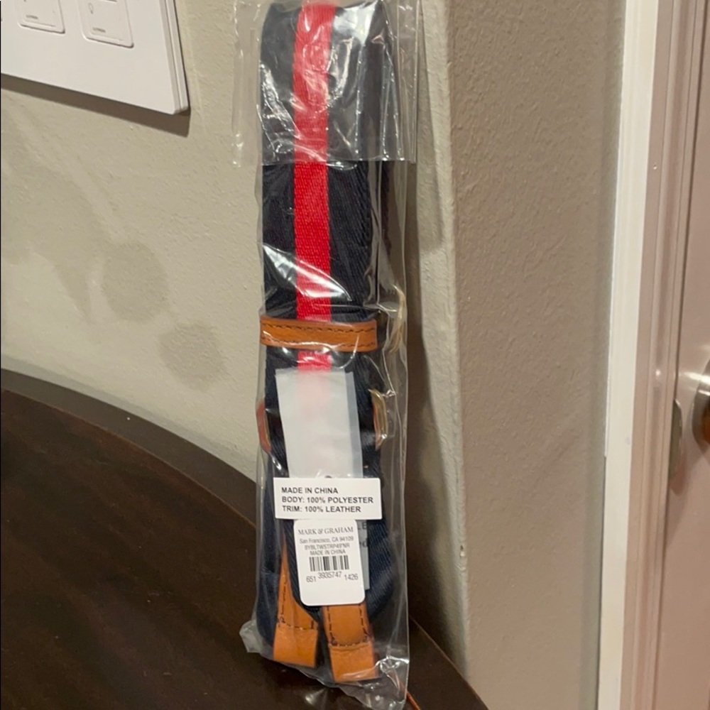 Crossbody twill strap